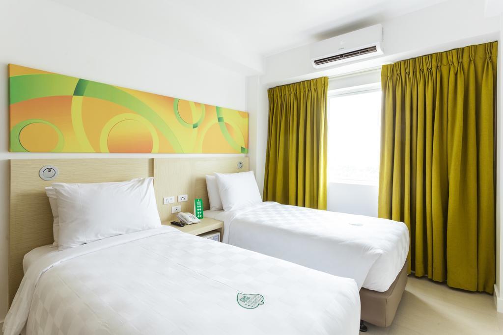 Go Hotels Cubao Quezon City Eksteriør billede